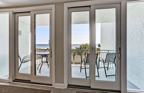 Fernandina Beach Condo | Sunkissed Escape with spectacular views