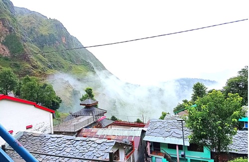 Chakrata House | Sunlight HomeStay nPeacefull nature between the hiils and mountains