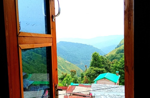 Chakrata House | Sunlight HomeStay nPeacefull nature between the hiils and mountains