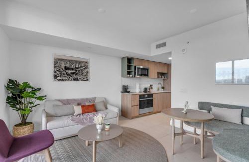 Downtown Miami Apartment | Sunlit 1BR Condo In Downtown Miami