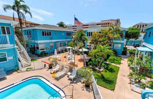 Clearwater Beach Apartment | Sunlit Condo, Heated Pool, across from Beach!