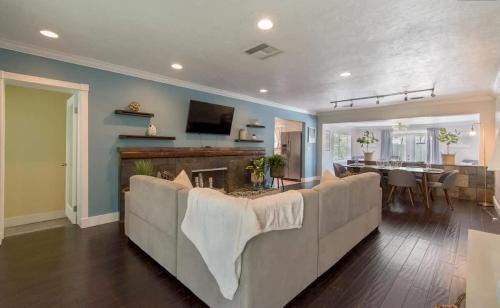 South Lake House | Sunlit Escape 3BR and 2BA with Private Pool and Backyard
