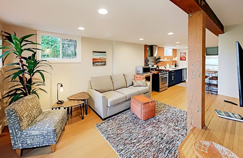 Queen Anne House | Sunlit lower-level Craftsman home with patio & garden - walkable to everything