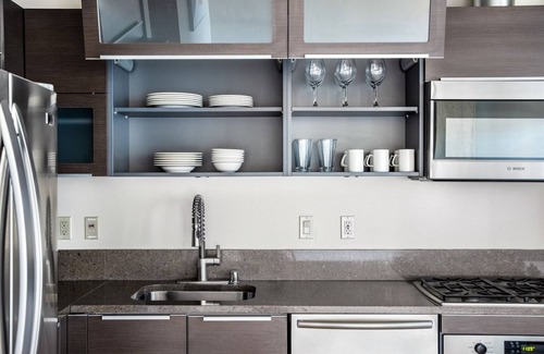South Lake Union Apartment | Sunlit South Lake Union 1BR w/W/D & Gym, Walkable Area, by Blueground