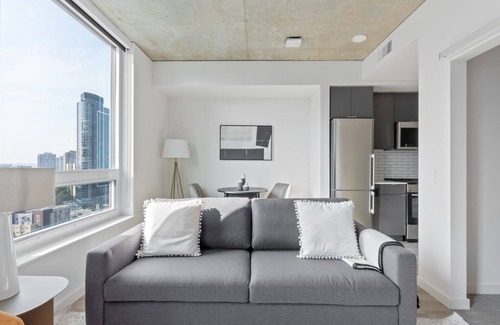 South Lake Union Apartment | Sunlit South Lake Union 1BR w/W/D & Roof, nr Lake Union, by Blueground