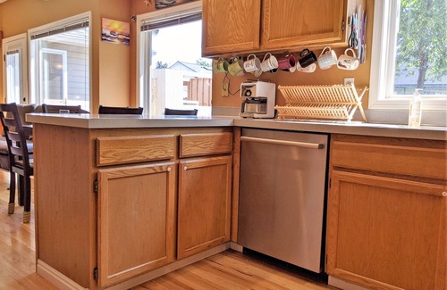 Boise House | Sunlit & Spacious 3 BR Home Wonderfully Located!
