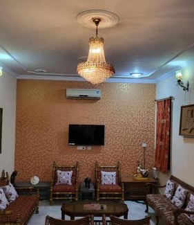 Gomti Nagar Apartment | Sunlit Stays - The Luke