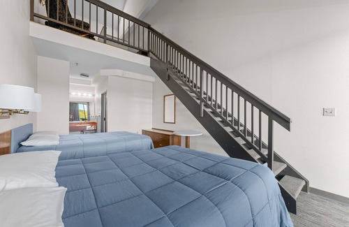 Potosi Cabin | Sunnen Lodge YMCA Lofted Room | Meals Included