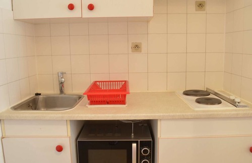 Frejus Apartment | Sunny 1-Bedroom Apt with Pool, Near Old Fréjus, Sleeps 4