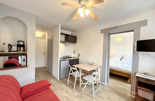 Lamalou-les-Bains Apartment | Sunny 1-BR Apt, Balcony, WiFi, Pets Welcome, Near Spa & Town Centre