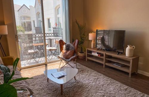 Marina del Rey Apartment | Sunny 1BDR centrally located in Marina del Rey