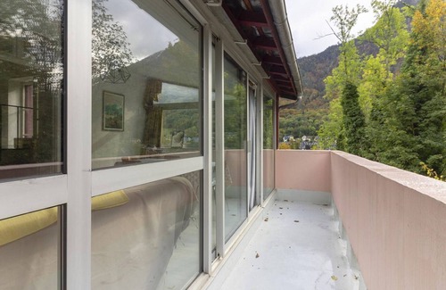 Cauterets Apartment | Sunny 6-Person Stay with Parking & Ski Rack, Close to Free Shuttle