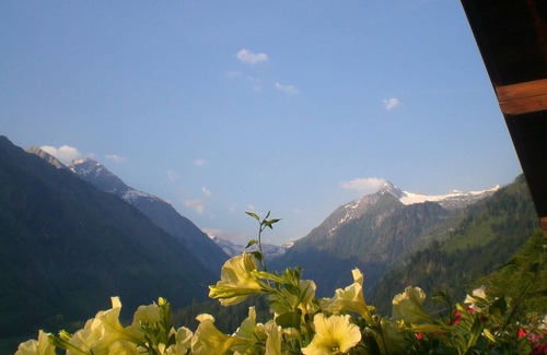 Kaprun Villa | Sunny Alpine Apartment by the Slopes