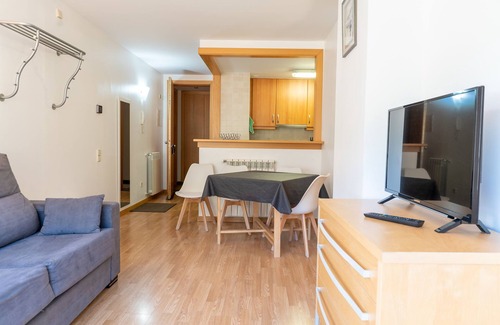 El Tarter Apartment | Sunny and surrounded by mountains