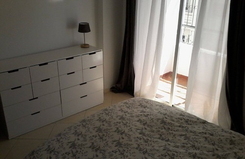 Branes Apartment | Sunny apartment in the Iberia district