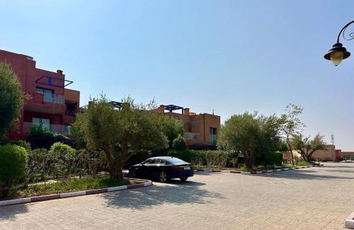 Ouahat Sidi Brahim Apartment | Sunny apartment with rooftop Water Park included