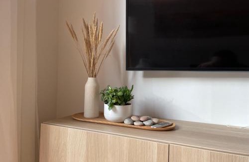 Juodkrante Apartment | Sunny apartment with forest view