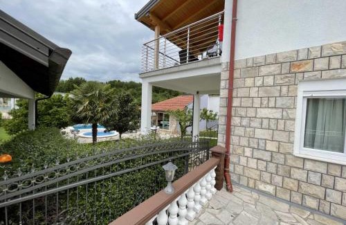 Zavala Apartment | Sunny Apartment with swimming pool Stolac