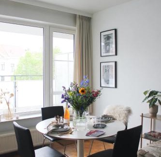 South Antwerp Apartment | Sunny Apartment - Zuid Retreat 1BR Apartment near Scheldt River