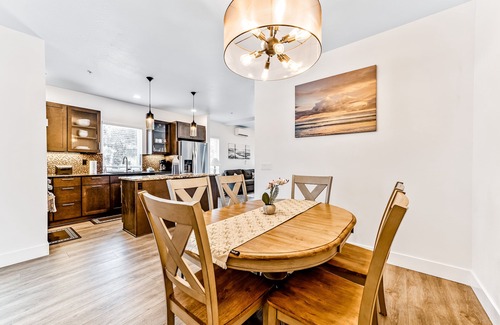 Gold Beach Apartment | Sunny apt with fireplace, partial water views, washer/dryer, grill & AC