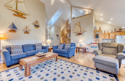 Rockaway Beach House | Sunny Beach House with Private Hot Tub, Firepit, & Tons of Space - Dogs OK