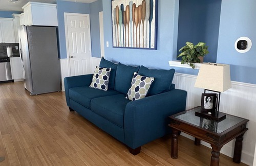 Galveston House | Sunny Beach OCEANVIEW HOME! one minute walk to BEACH!