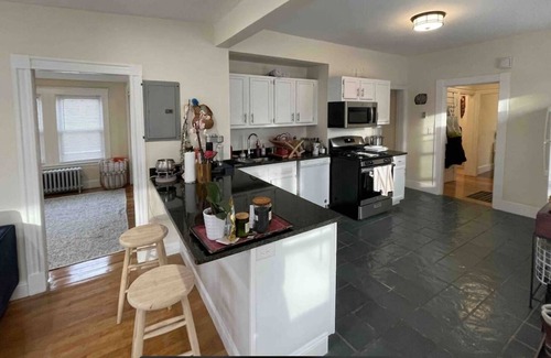 North Cambridge Apartment | Sunny, beautiful, cozy and spacious Cambridge apt.