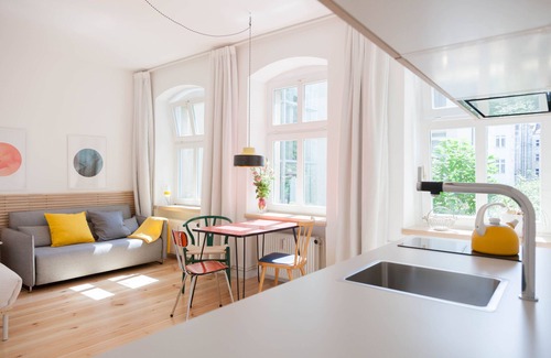 Prenzlauer Berg Apartment | Sunny boutique studio in the center of Berlin