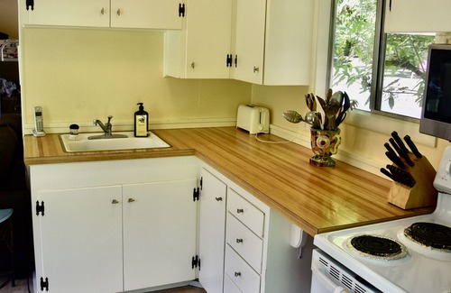Gold Beach Cabin | Sunny Cabin on the Rogue River at Gold Beach