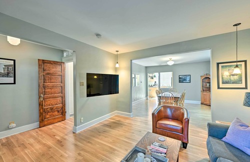 Port Gardner House | Sunny & Central Everett Home < 1 Mile to Dtwn!