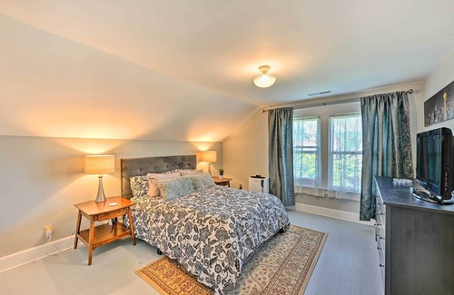 Port Gardner House | Sunny & Central Everett Home < 1 Mile to Dtwn!