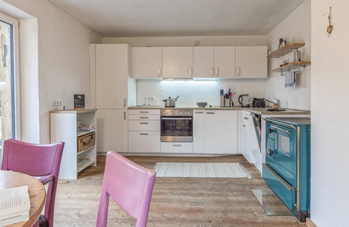 Fieberbrunn House | Sunny chalet in secluded location with vineyard