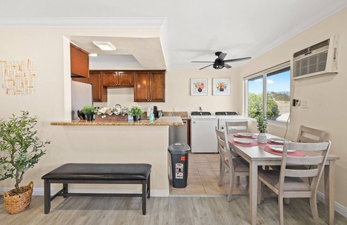 Alhambra Apartment | Sunny & Cheerful Near I-10 ~ Queen Beds ~ Parking!