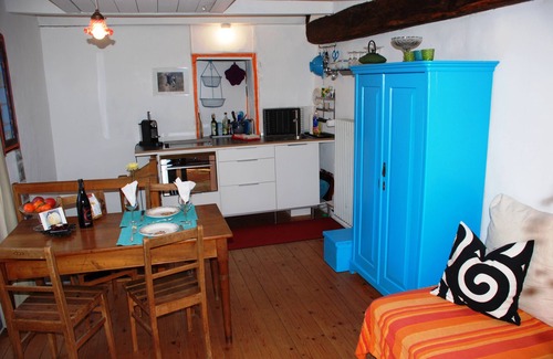 Breno Apartment | Sunny CORTILE-Apart, 4 pers, in historical building in Malcantone, Monte Lema