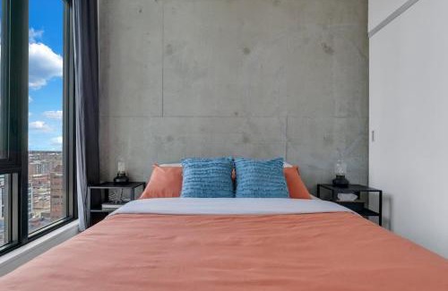 Connaught Apartment | Sunny Cozy Calgary Tower View
