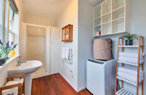 Grey Lynn House | Sunny & Cozy Home near Western Springs
