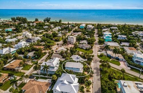 Holmes Beach House | Sunny Disposition: Private Heated Pool, Video/Board Games, 1 Block to the Gulf!