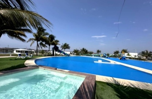 Punta Blanca Villa | Sunny Villa v2 · 3 bedrooms · 3.5 beds
