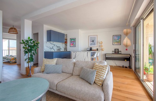 Endoume Apartment | Sunny flat with sea view