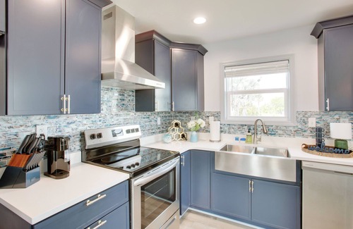 Iona House | Sunny Fort Myers Home: Golf, Shop & Relax!
