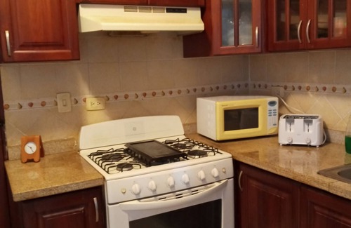 Ensanche Independencia Condo | Sunny furnished condo in S. D., D.R., sleeps up to 5 (3 Beds), 3 1/2 BA, Gazcue