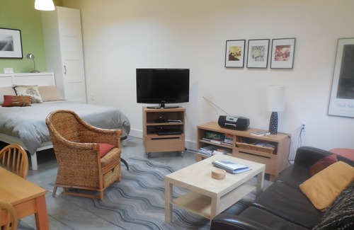 Berkeley Cottage | Sunny Garden Studio in great North Berkeley location