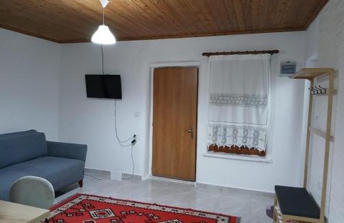 Gjirokaster Apartment | Sunny Guest House