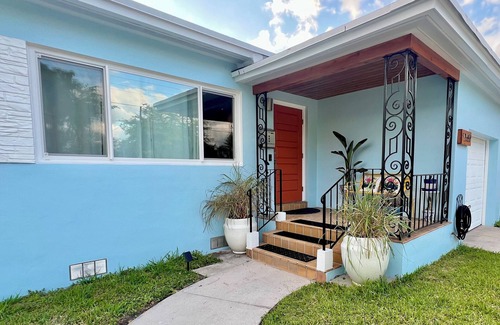 North Miami House | Sunny Haven Retreat in N.Miami— short drive to Beaches
