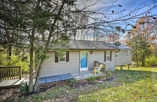 Williamstown House | Sunny Hill Cottage Dry Ridge Escape with Deck!