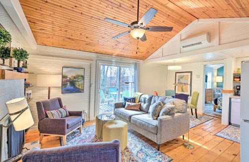 Williamstown House | Sunny Hill Cottage Dry Ridge Escape with Deck!