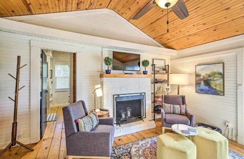 Williamstown House | Sunny Hill Cottage Dry Ridge Escape with Deck!