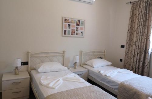 Petaloudes Apartment | SUNNY HOLIDAYS APARTMENT