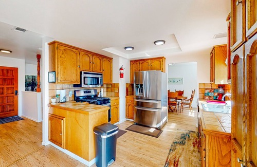 Nipomo House | Sunny home near downtown with patio, fireplace, grill, washer/dryer, & Roku