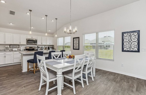 Wildwood House | Sunny Licciardello Home (DeLuna)